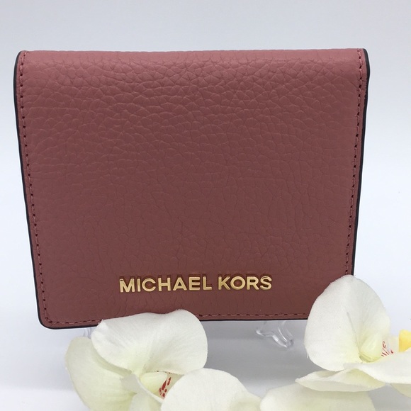 Michael Kors Handbags - Michael Kors Jet Set Travel Md Carryall CRD CSE